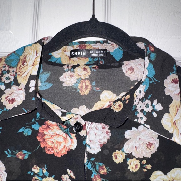 SHEIN Black Floral Button Down Shirt - Picture 5 of 8